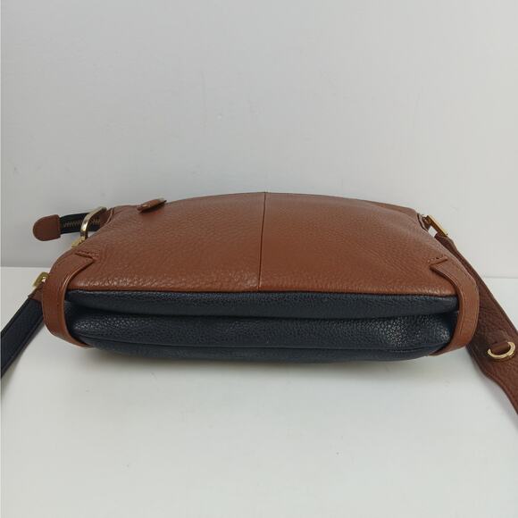 Perlina Women's Pebbled Leather Color Blocked Crossbody Purse Gold Hardware - Picture 6 of 7